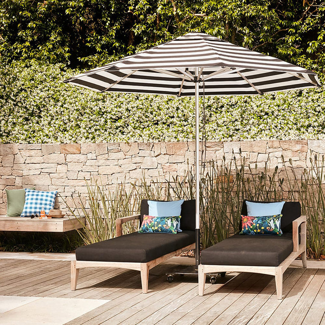 Go Large Patio Umbrella Chaplin ø280cm – Basil Bangs Canada