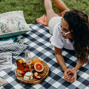 Basil Bangs Love Rug Gingham Black: Compact, spillproof, and waterproof, making it the perfect outdoor companion for beach, park, and backyard in Canada.